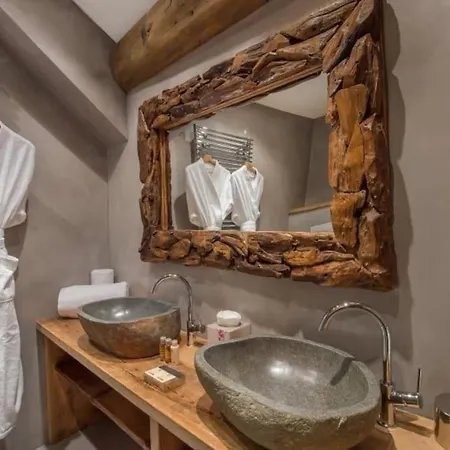 Manggis, 1650 * Courchevel