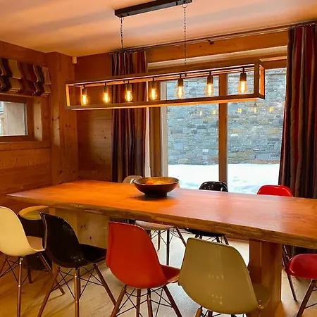 Manggis, 1650 Chalé Courchevel